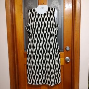 J McLaughlin dress women's large sleeveless Black White Catalina Cloth Geometric